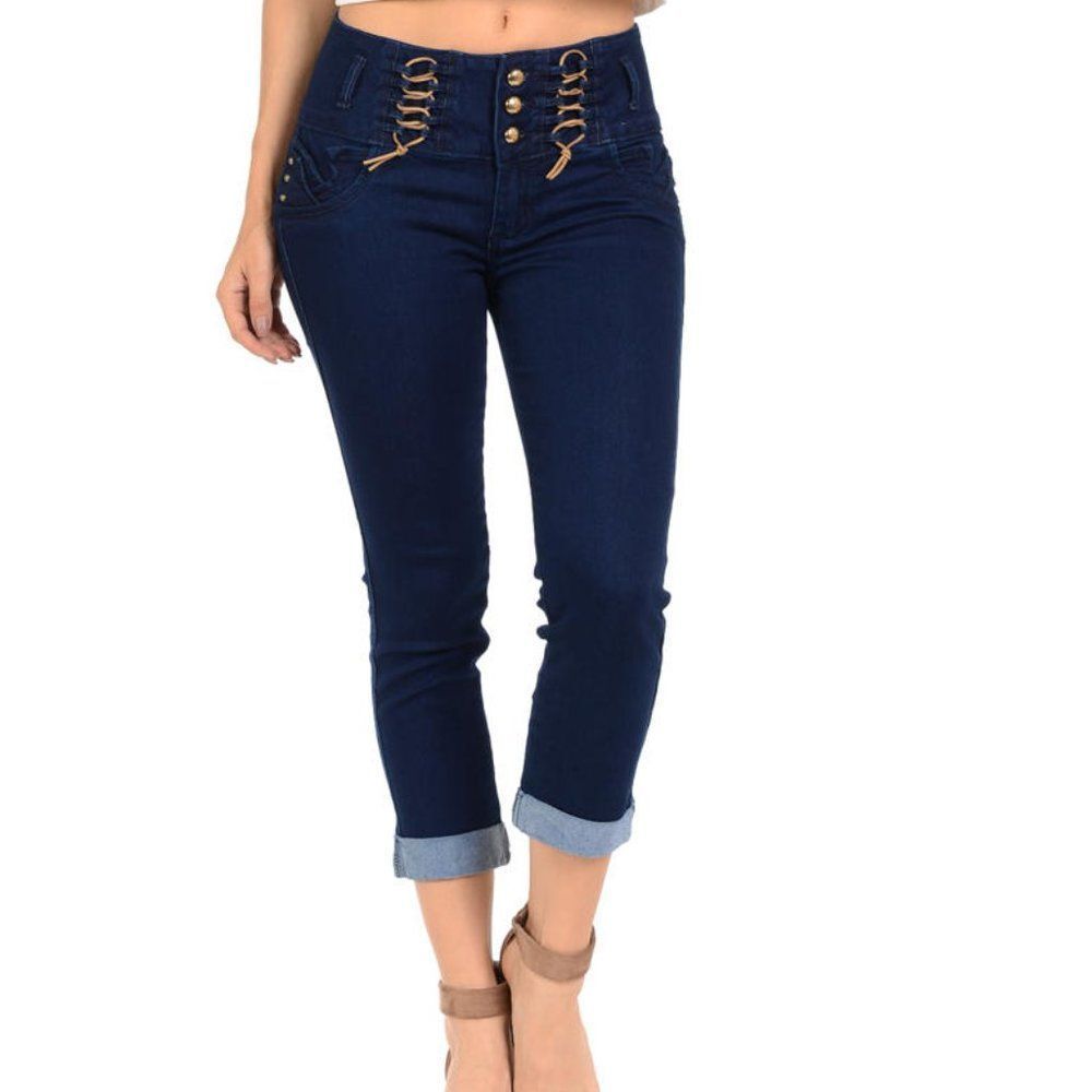 The Sensational Push Up Booty Hugger Denim Capri